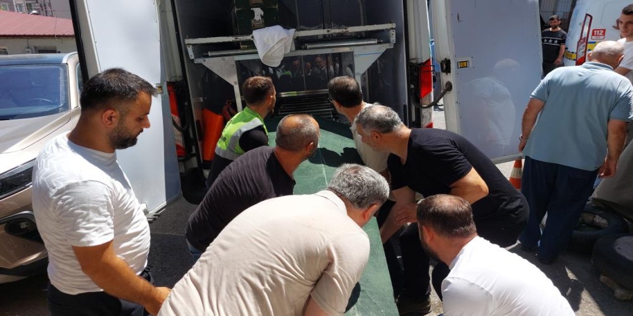 29 yaşındaki genç bekar evinde şüpheli şekilde ölü bulundu