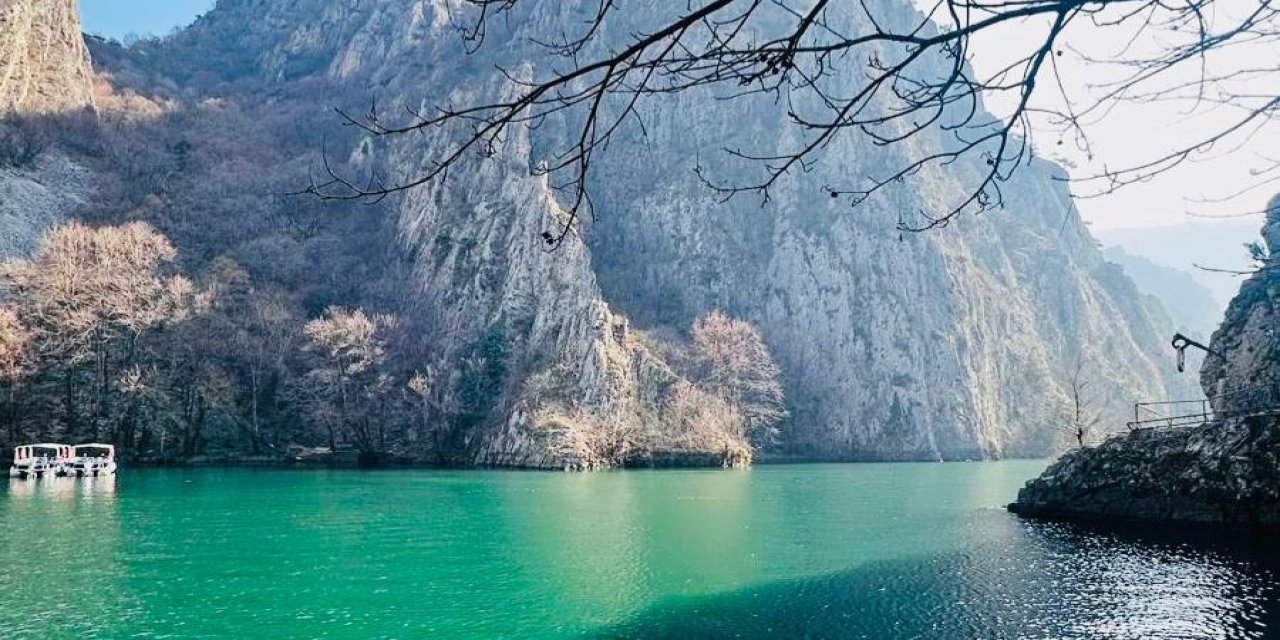 Doğanın renklerini buluşturan kanyon