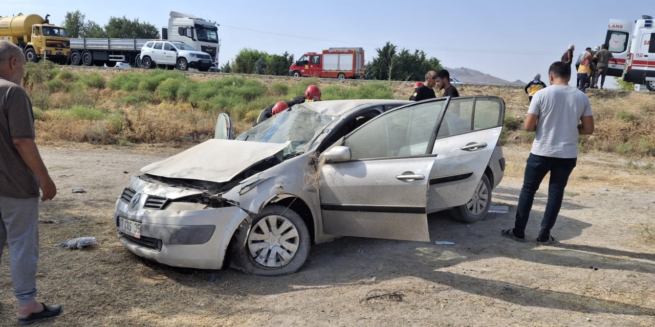 Konya’da otomobil şarampole devrildi: 3 yaralı