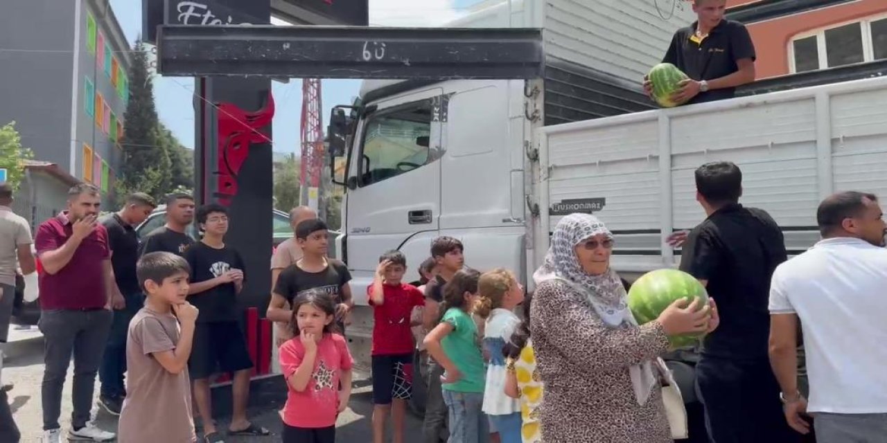 Hayırsever esnaf, soyadının hakkını verdi: 1 saatte 20 ton!
