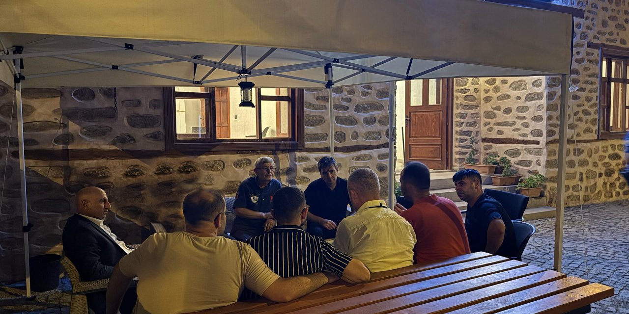 Konya Emniyet Müdürü Yüksek, Sille’de esnafla buluştu