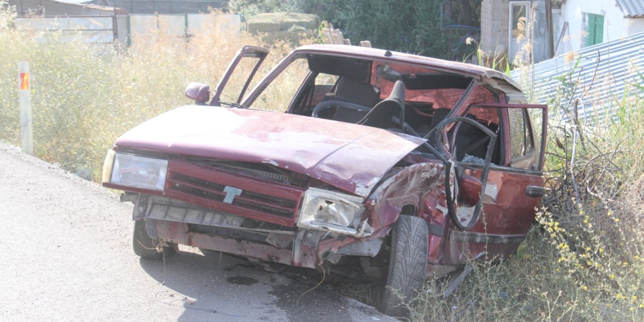 Konya’da kaza! Park halindeki araca çarptı: 2 yaralı