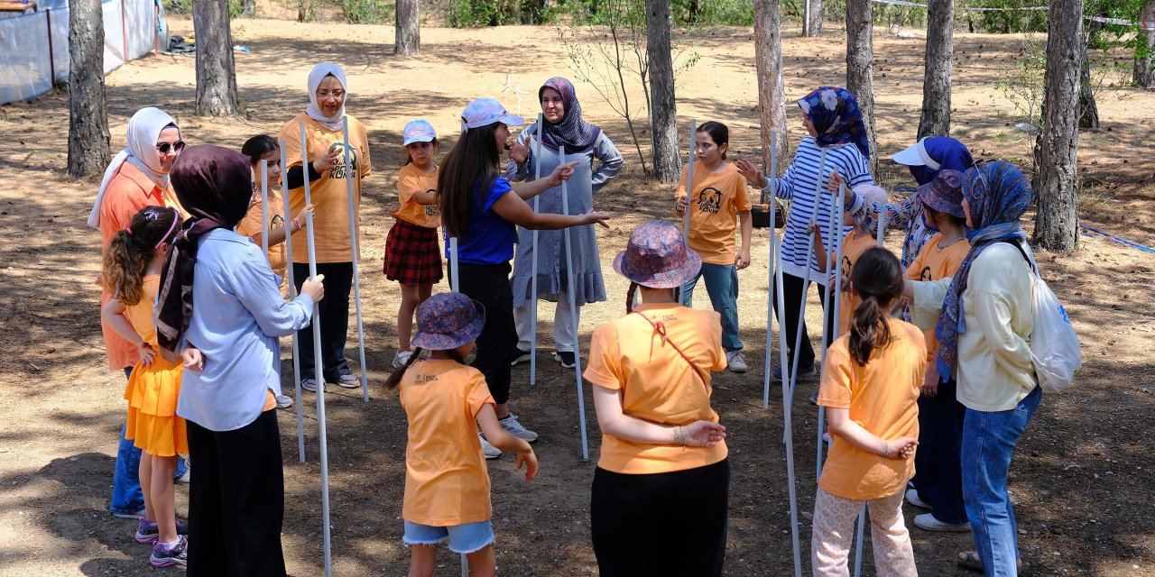 Konya’da anne-kız kampında dolu dolu bir gün