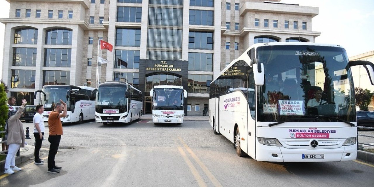 Mutfağını bırakan ev hanımları Konya’ya akın etti