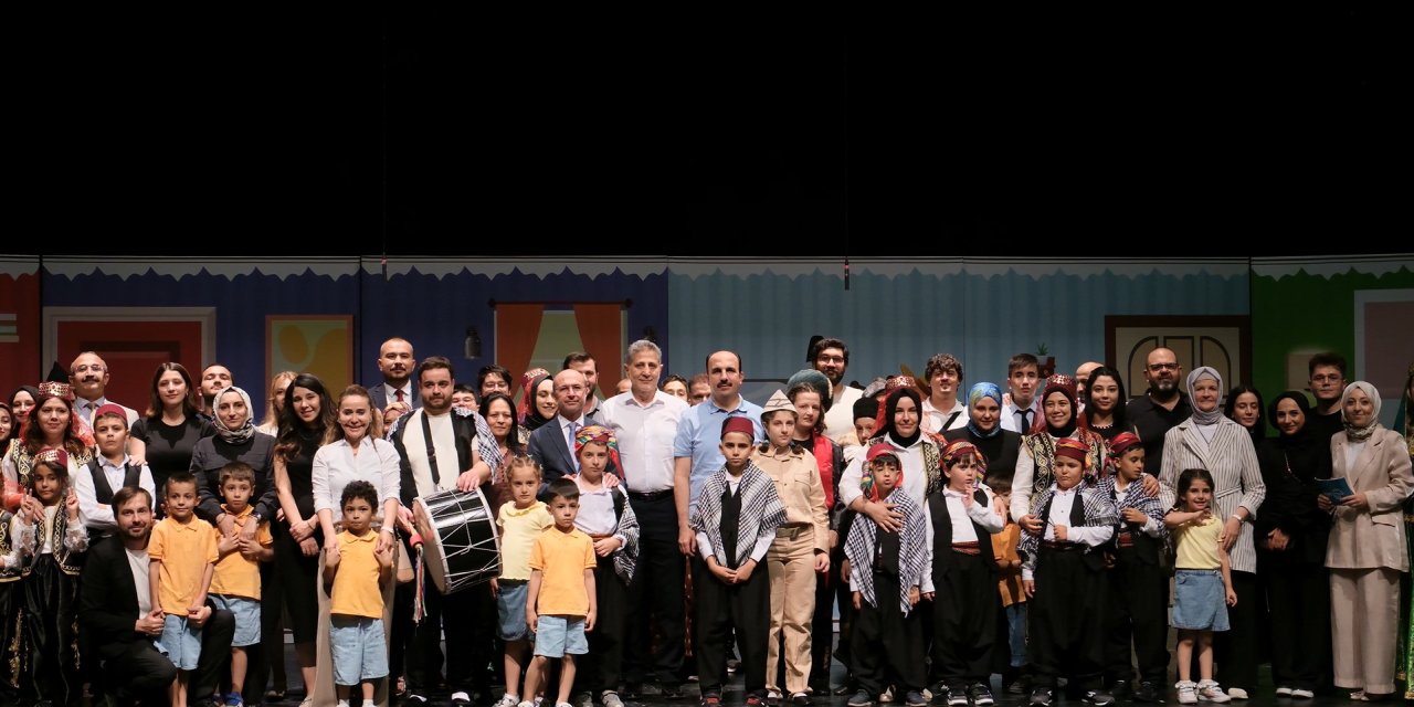 Konya’da otizmli çocuklar sahne ışığında