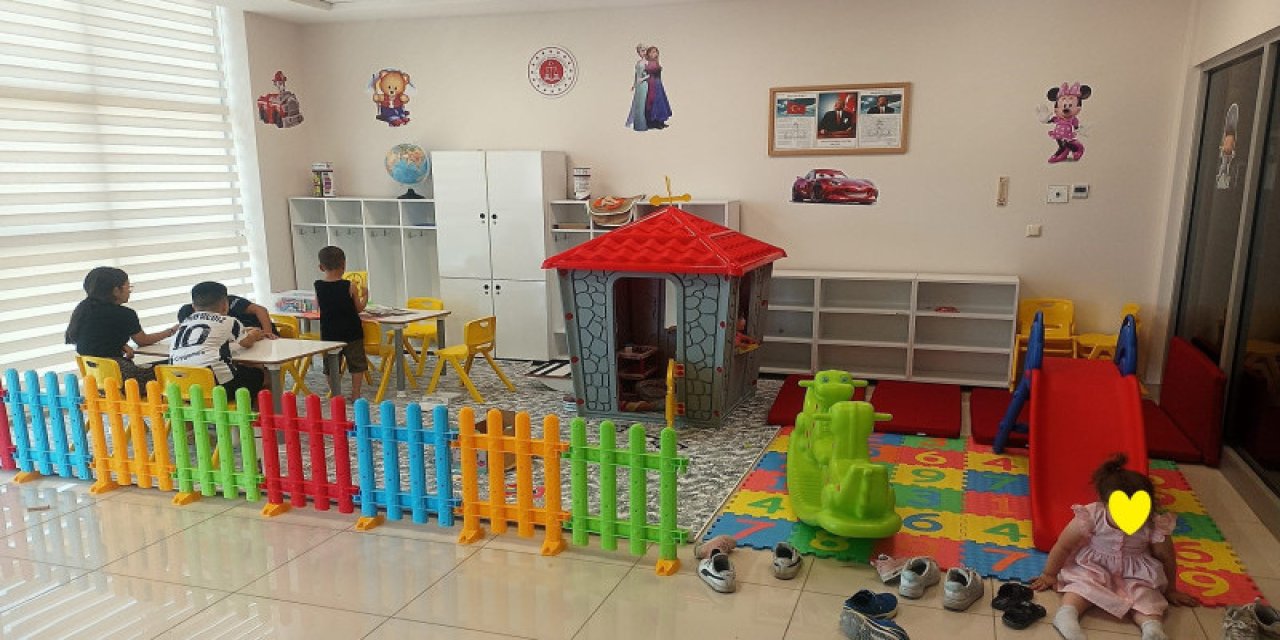 Konya'da çocukların gözünden gri adliye duvarları siliniyor