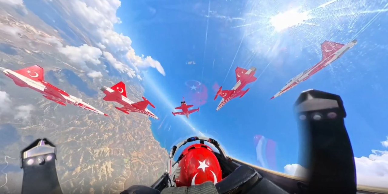 Türk Yıldızlarını Konya semalarında hiç bu açıdan görmediniz