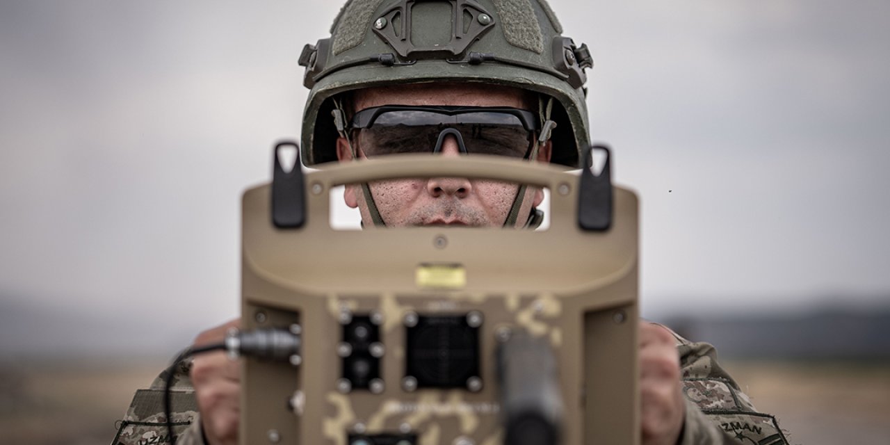 Sınırda yüksek teknolojiyle güçlendirilmiş güvenlik önlemleri