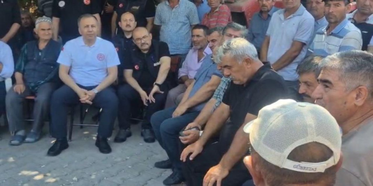 Bakan Yerlikaya deprem bölgesinde incelemelerde bulundu