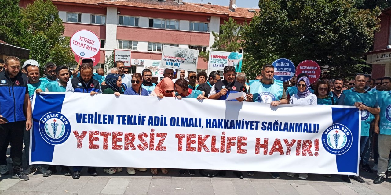 Konya’da memurlar zam eyleminde