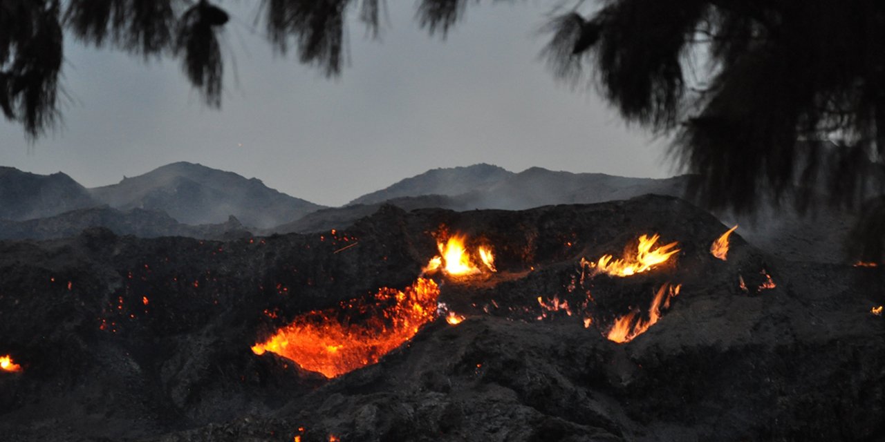 Mersin’de korkutan yangın! Bir mahalle boşaltıldı