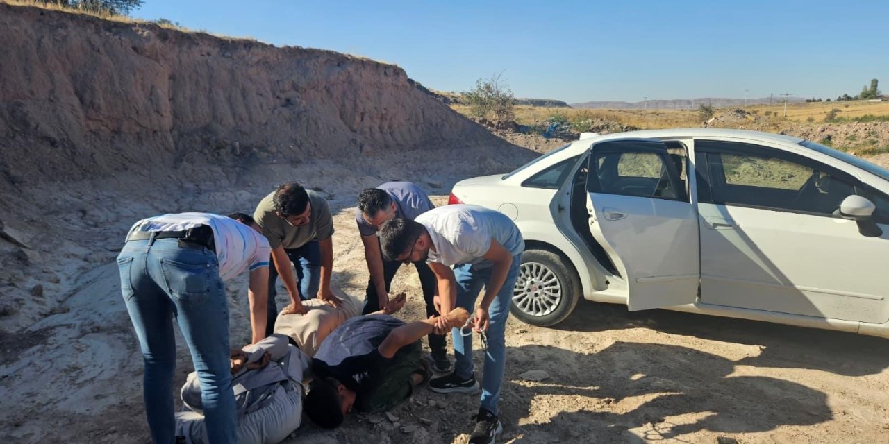 Konya çıkışlı kaçak yolculuk film gibi operasyonla sonlandı