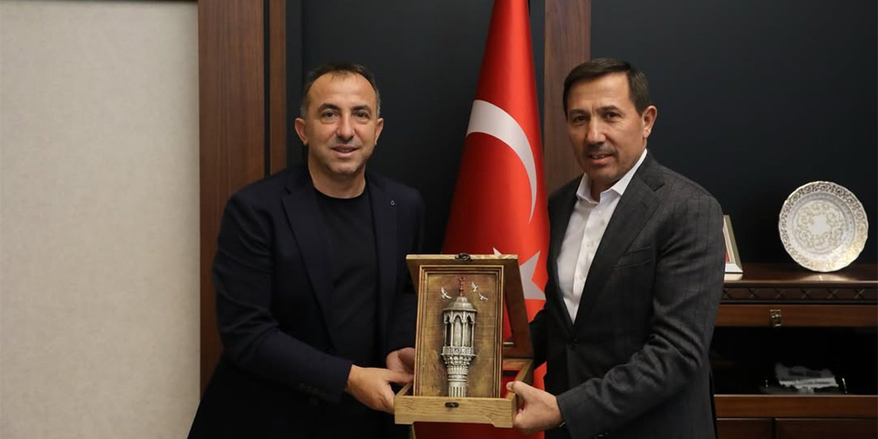 Konyaspor teknik direktörü Recep Uçar, Hasan Kılca ile bir araya geldi