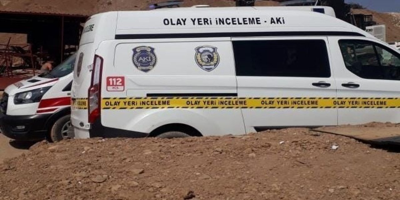 Sondaj çukuruna inen DESKİ çalışanı feci şekilde can verdi