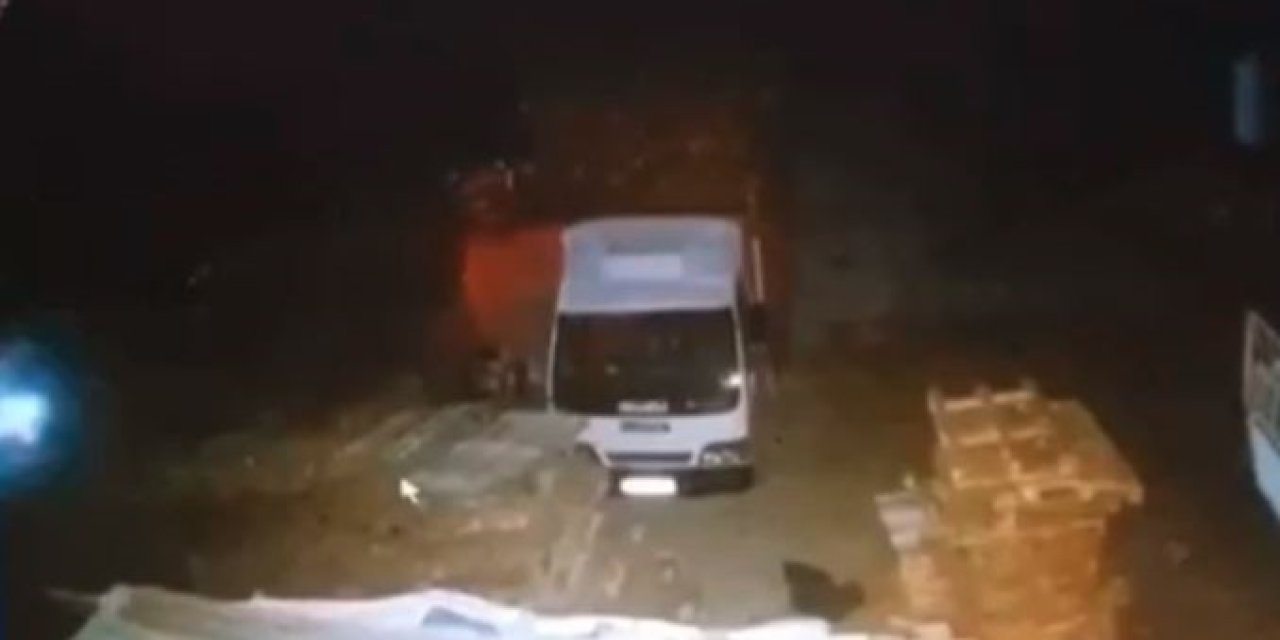 Gece gelip çoban köpeklerine kurşunlar yağdırıp kaçtılar