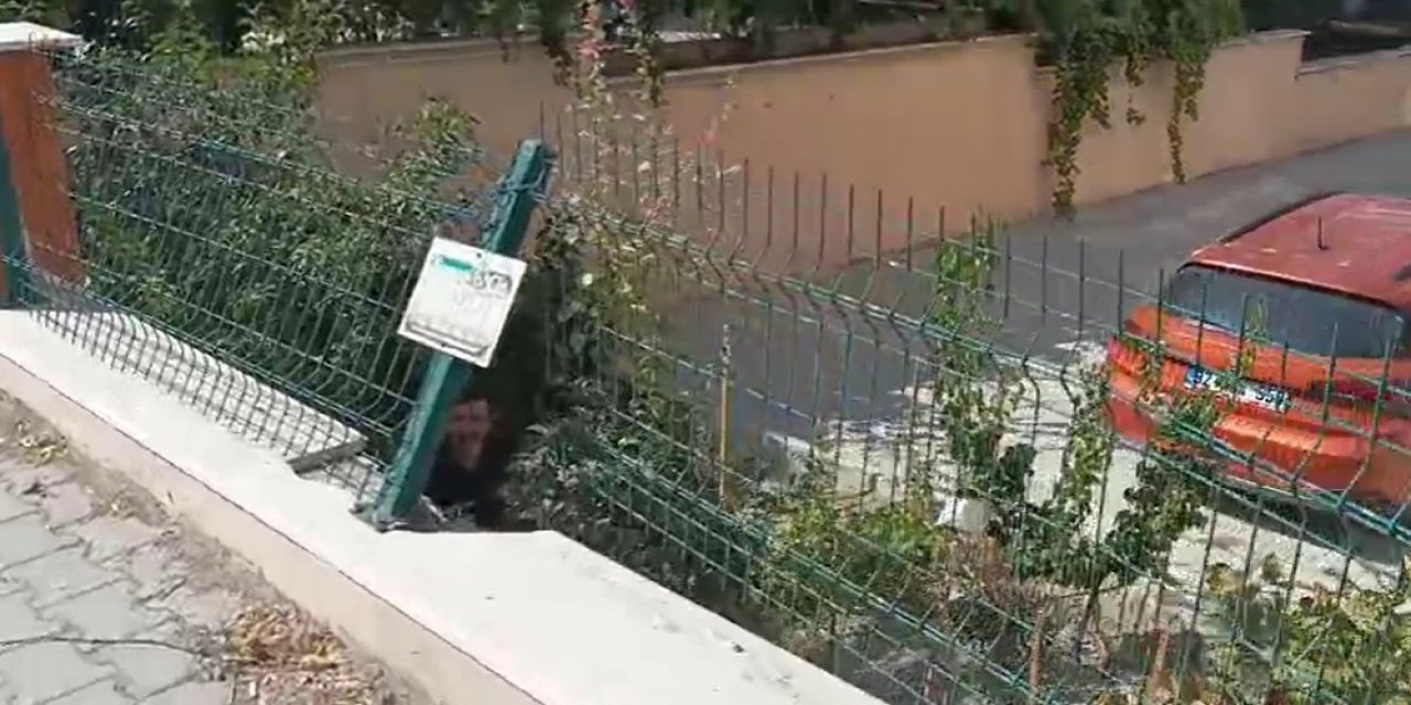 Evine gitmek isteyen aileye dehşeti yaşattılar