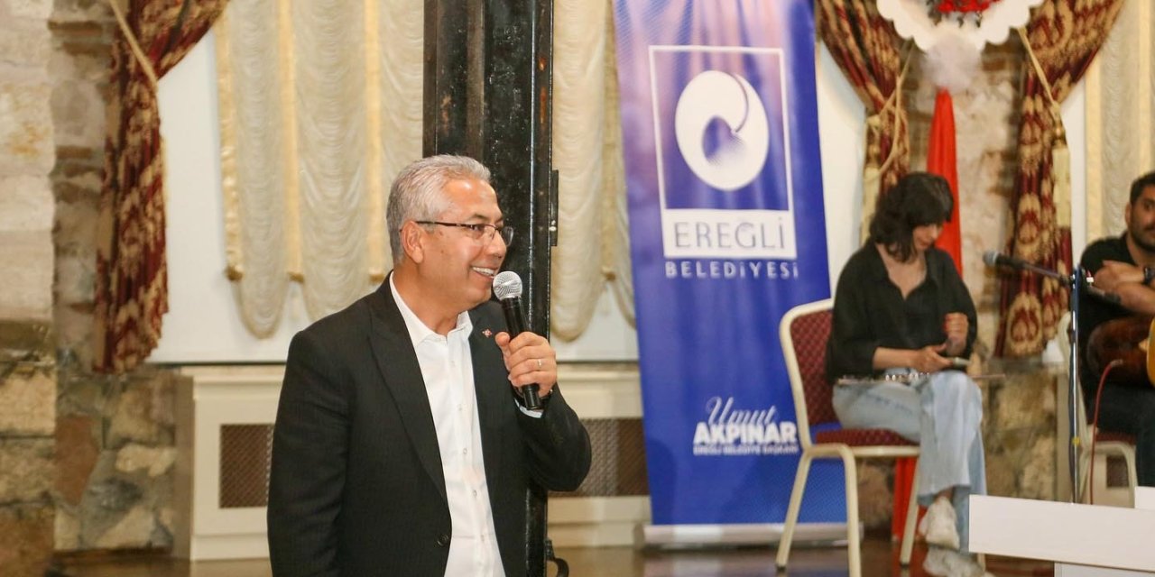 Konya’da belediye başkanı türkü söyledi, sosyal medya yıkıldı