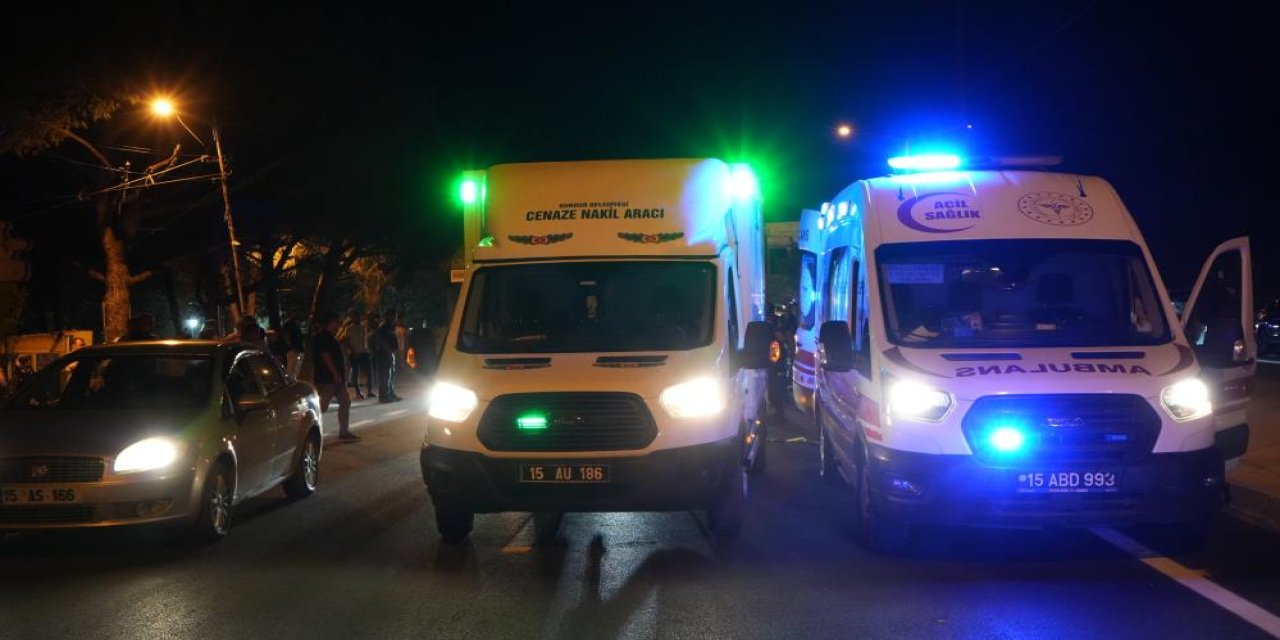 Cenaze yerdeyken düğün eğlencesi devam etti