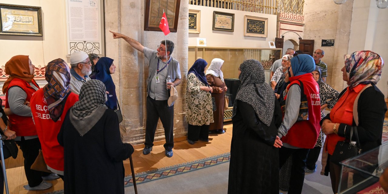 Konya’nın tarihi mekanları yaşlılarla buluştu
