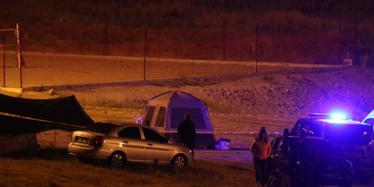 Dağda kamp yapan çift, çadırda ölüm soludu