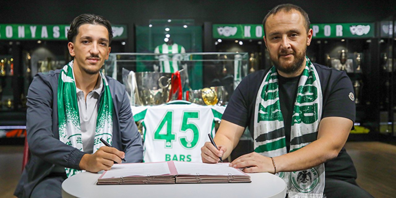 Konyaspor resmen açıkladı! Milli futbolcu 4 yıllık sözleşme imzaladı