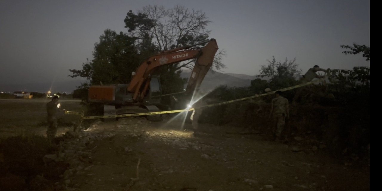 Kanal çalışmasında devrilen ağacın altında kaldı, hayatını kaybetti