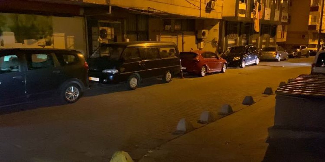 Kız arkadaşıyla yürürken silahlı saldırıya uğradı