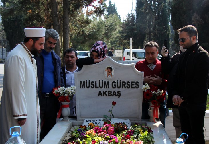 Müslüm Gürses'in hayat arkadaşı Muhterem Nur toprağa verildi