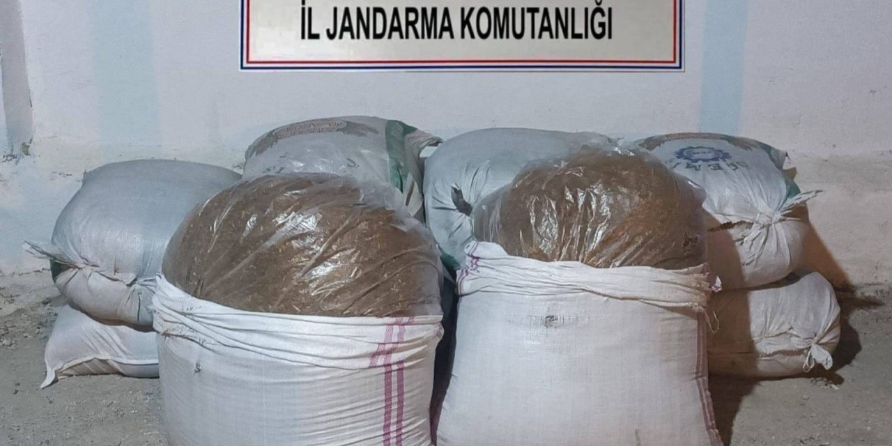 Konya’da yolcu otobüsünden 350 kilo kaçak tütün çıktı