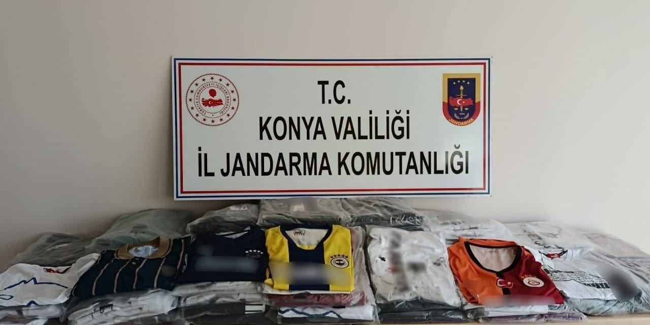 Konya’da kargodan 414 bin TL değerinde replika tişört ve forma çıktı