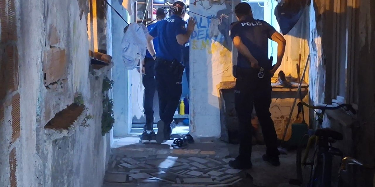 Tartıştığı oğlunu bıçakladı