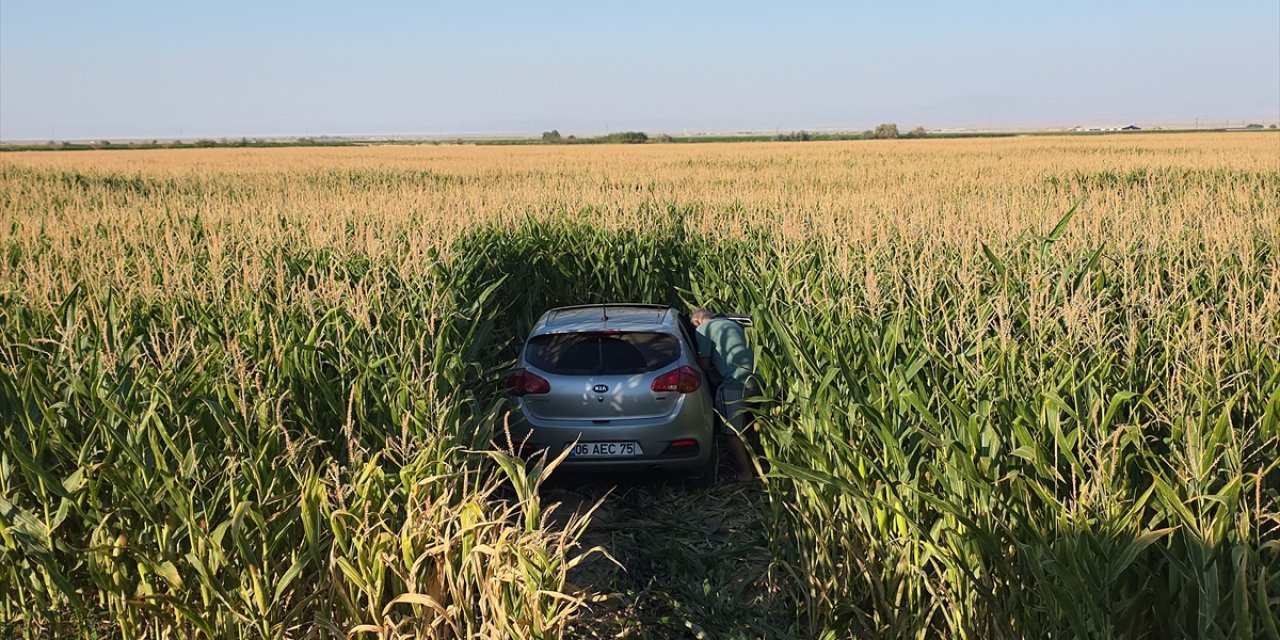 Eskil yolunda kaza! 7 kişi yaralandı