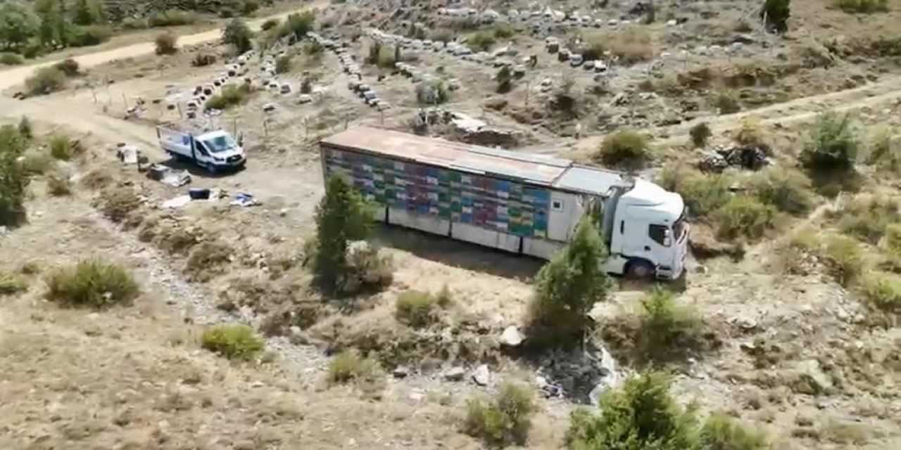 Bu TIR Konya’nın dağlarından lezzet topluyor