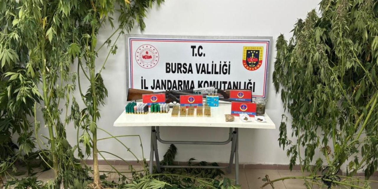 Uyuşturucu operasyonunda çok sayıda silah ve mühimmat ele geçirildi