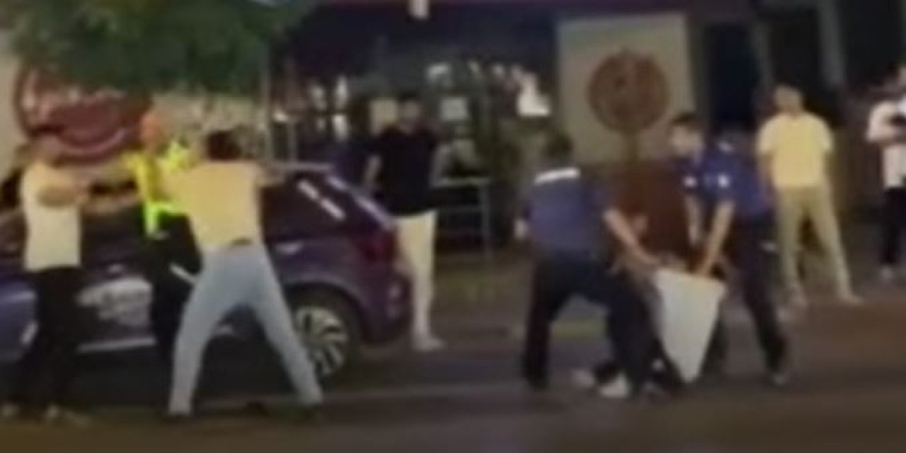 Uygulama noktasında polis memurlarına saldırdılar
