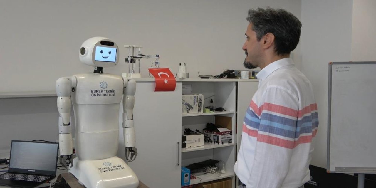 Türk üniversitelerinde bir ilk! Yapay zeka destekli robot