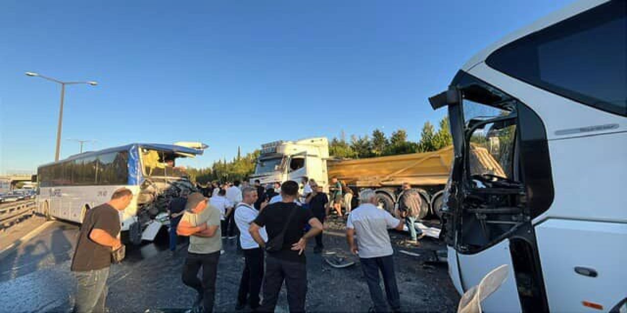 Hafriyat kamyonunun karıştığı zincirleme kaza: 1 ölü, 16 yaralı