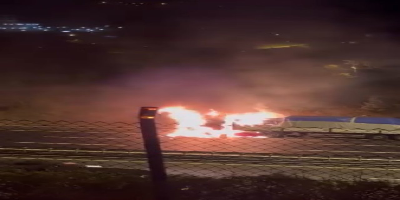 Seyir halindeki TIR alev topuna döndü