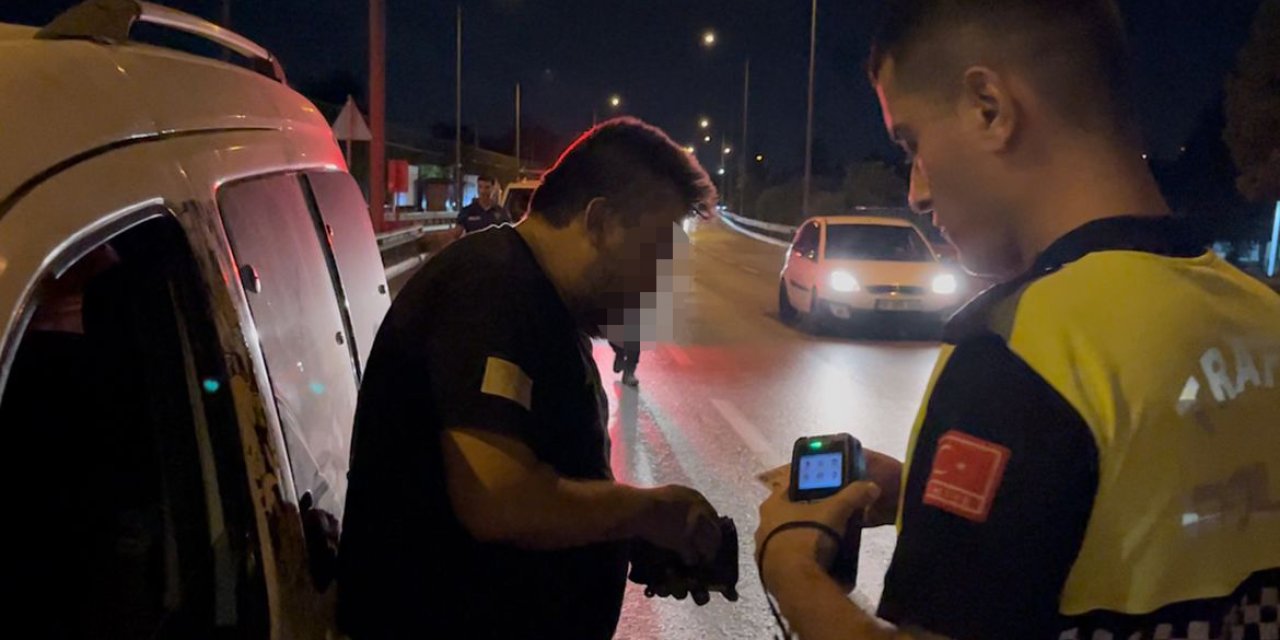 Uyuşturucuyu camdan atan sürücüye polisten ilginç tepki