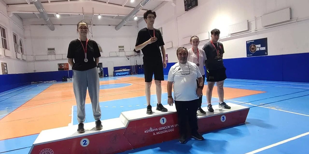 Masa tenisi turnuvasında Konya’yı gururlandıran başarı