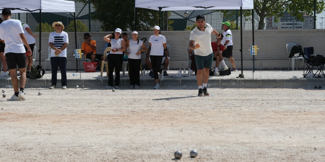 Konya bocce sahasında dünya rüzgarı esti
