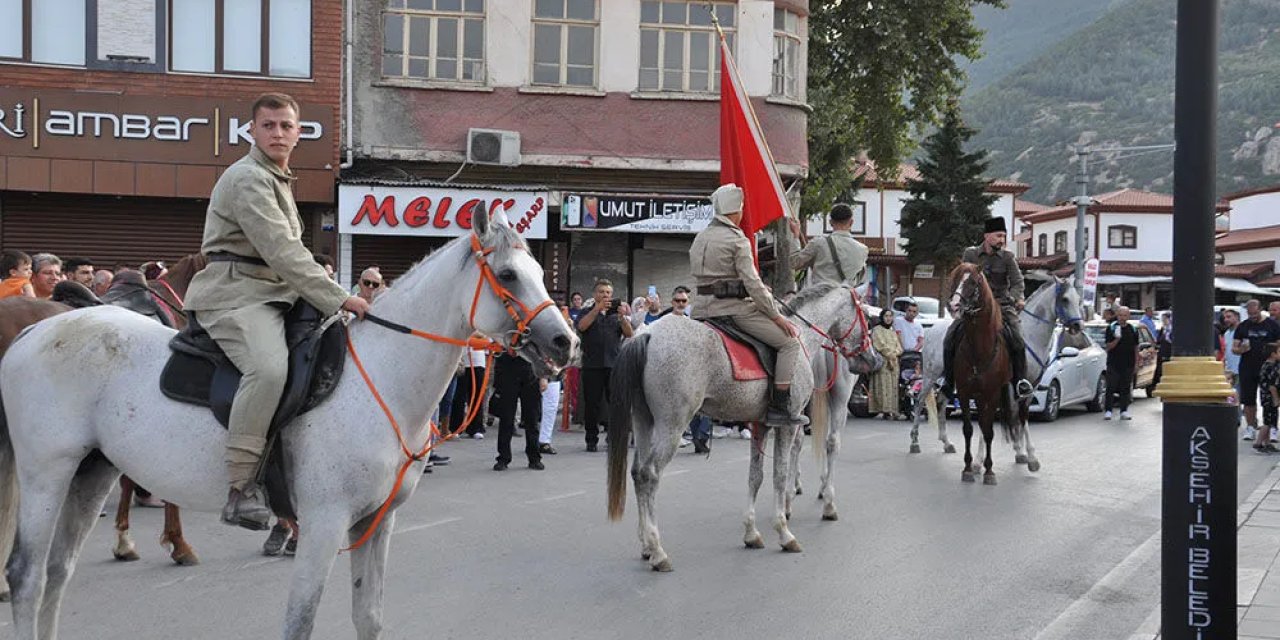 Konya’da tarihe yolculuk! 103 yıl önceki coşku bugüne taşındı
