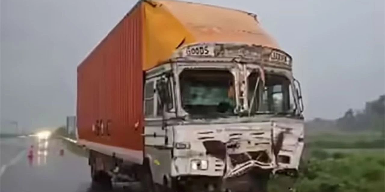 Kamyon ile hacı adaylarını taşıyan traktör çarpıştı: 9 ölü, 42 yaralı