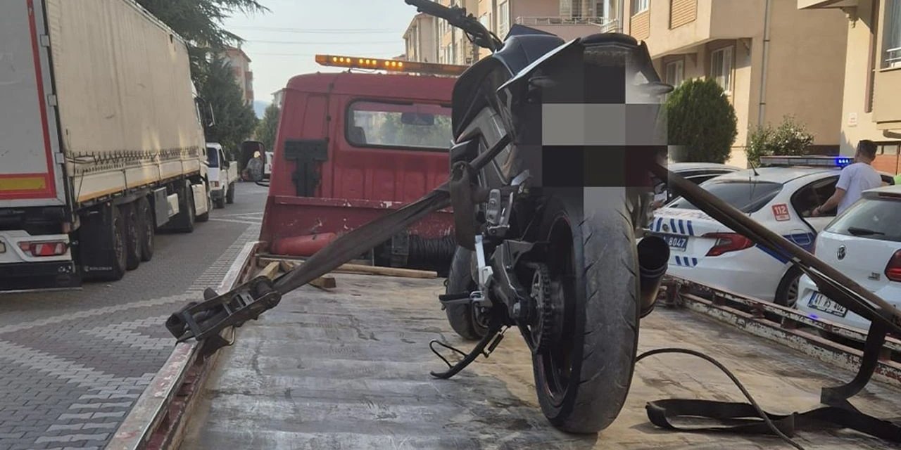 Konya’da ehliyetsiz ve abartılı egzozla motosiklet süren sürücüye ceza yağdı