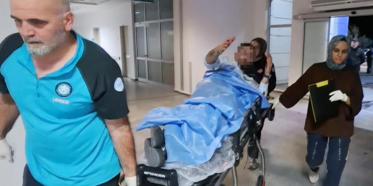 Arkadaşı kalçasından bıçakladı, hastanede gazetecilere tepki verdi