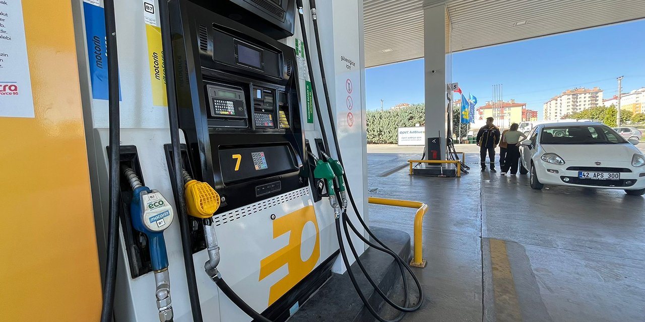 Araç sahipleri dikkat! Benzine bu gece zam geliyor