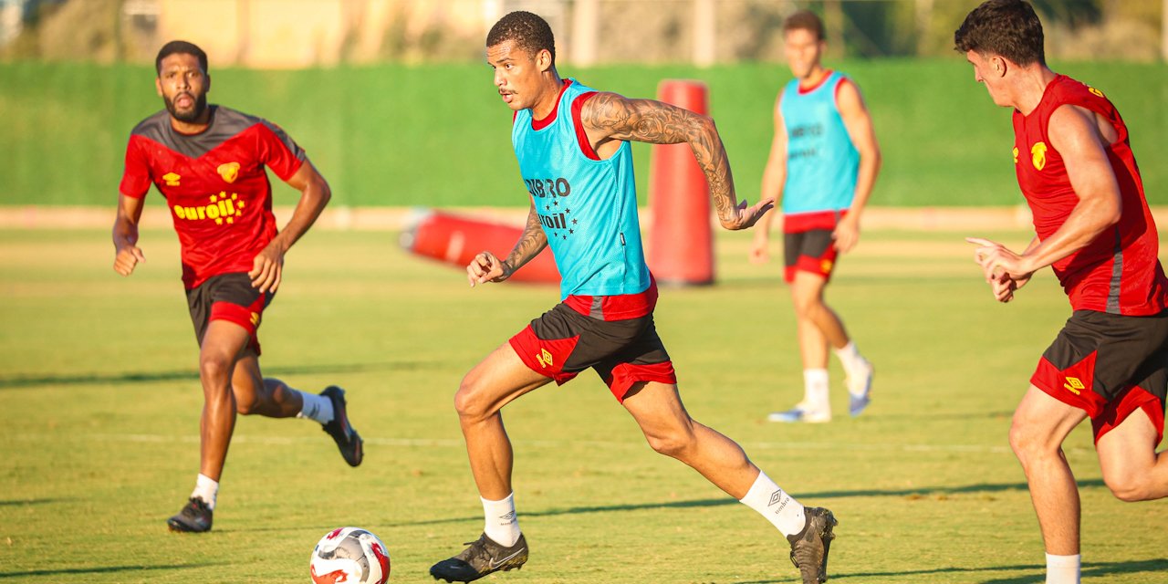 Konyaspor’un rakibi Göztepe tempoyu yükseltti