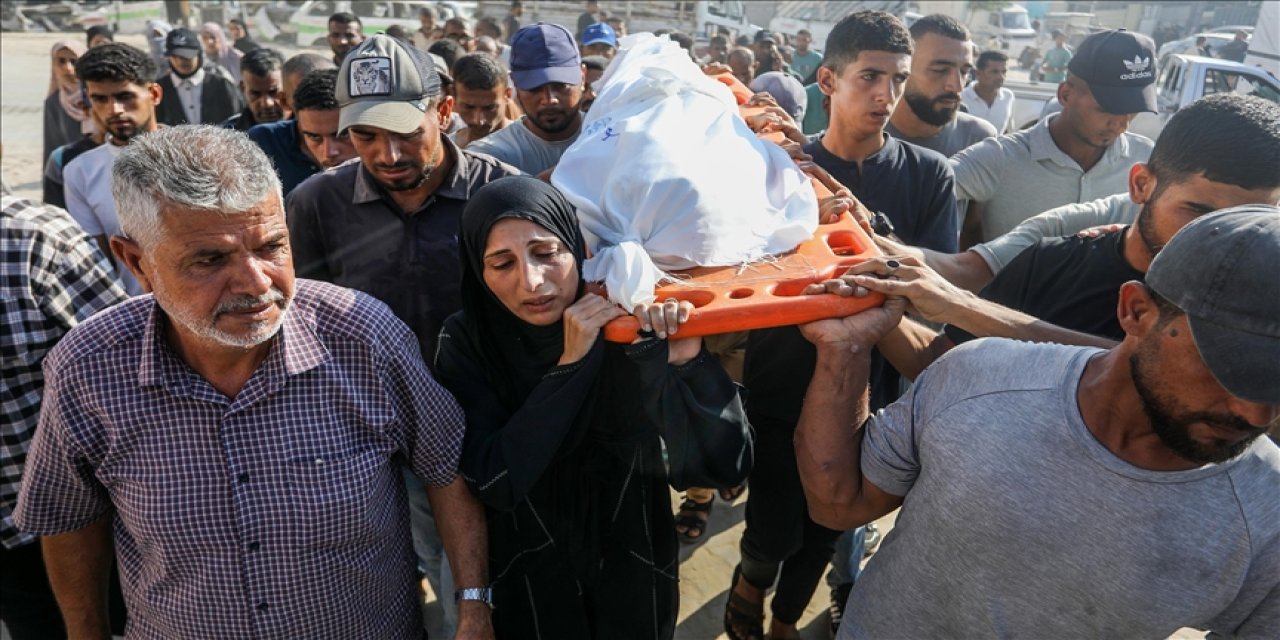 İsrail'in kıtlığı dayattığı Gazze'de son 24 saatte 10 kişi daha açlıktan hayatını kaybetti