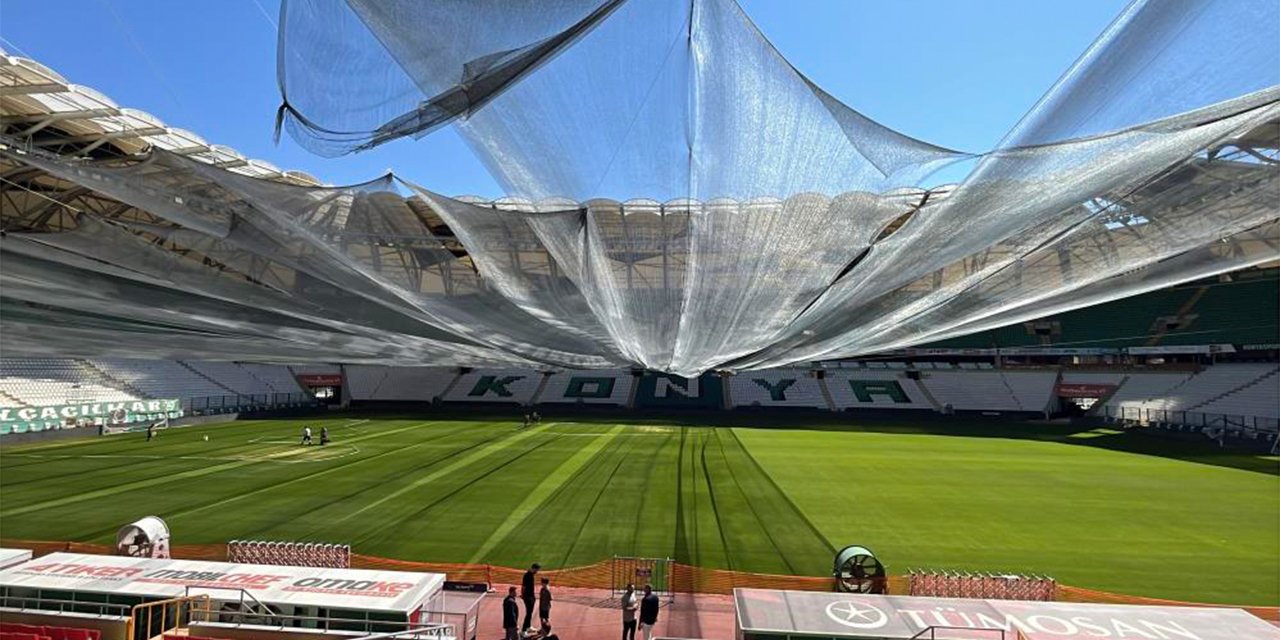 Konyaspor Stadyumu milli maça hazırlanıyor