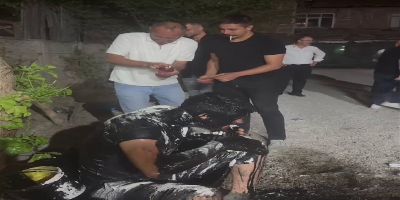 Motor yağlı, yumurtalı damat şakası kamerada